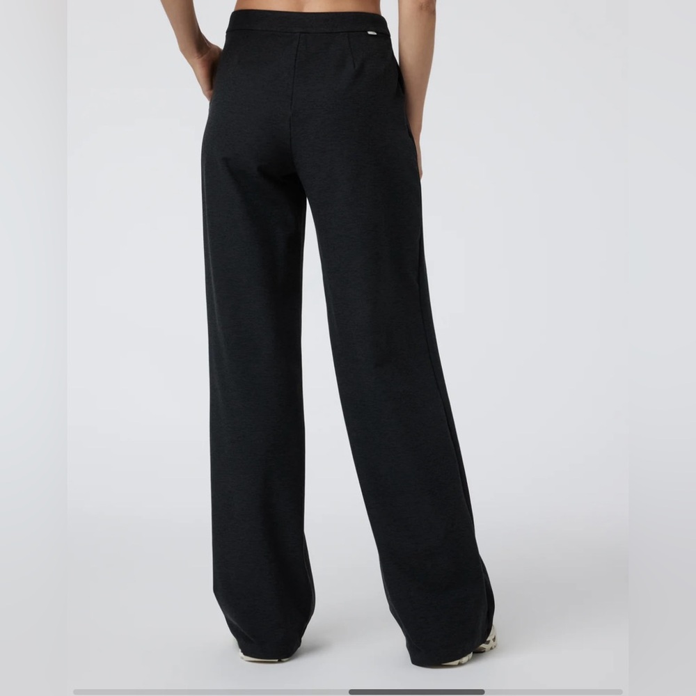 Vuori Elevation Charcoal Wide-Leg Women's Pants - Picture 3 of 6